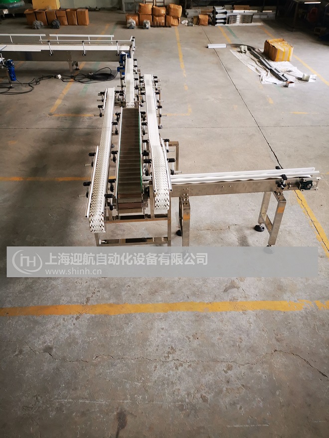 103不銹鋼柔性鏈輸送機(jī) 103不銹鋼柔性鏈輸送機(jī)