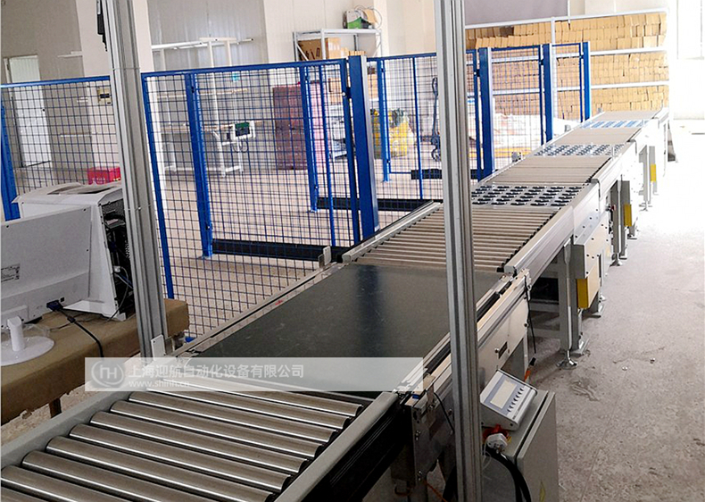 不銹鋼滾筒輸送機(jī)